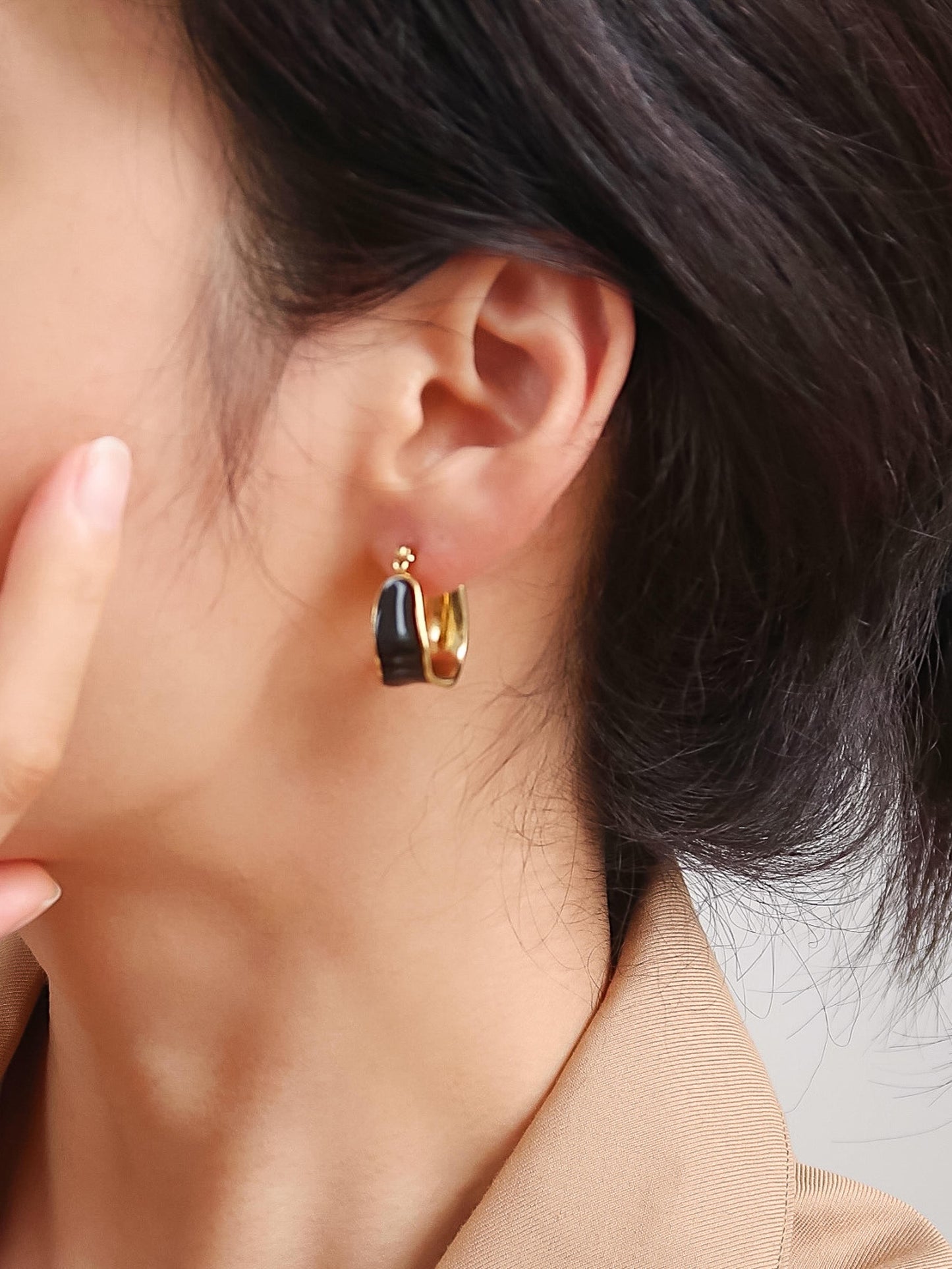 Lillian Earrings | Black