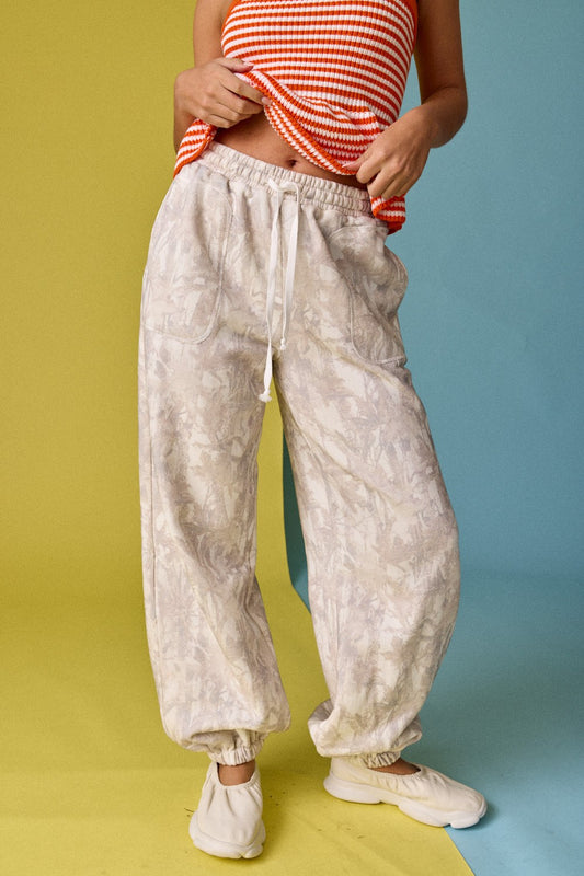 Carley Camo Sweatpants